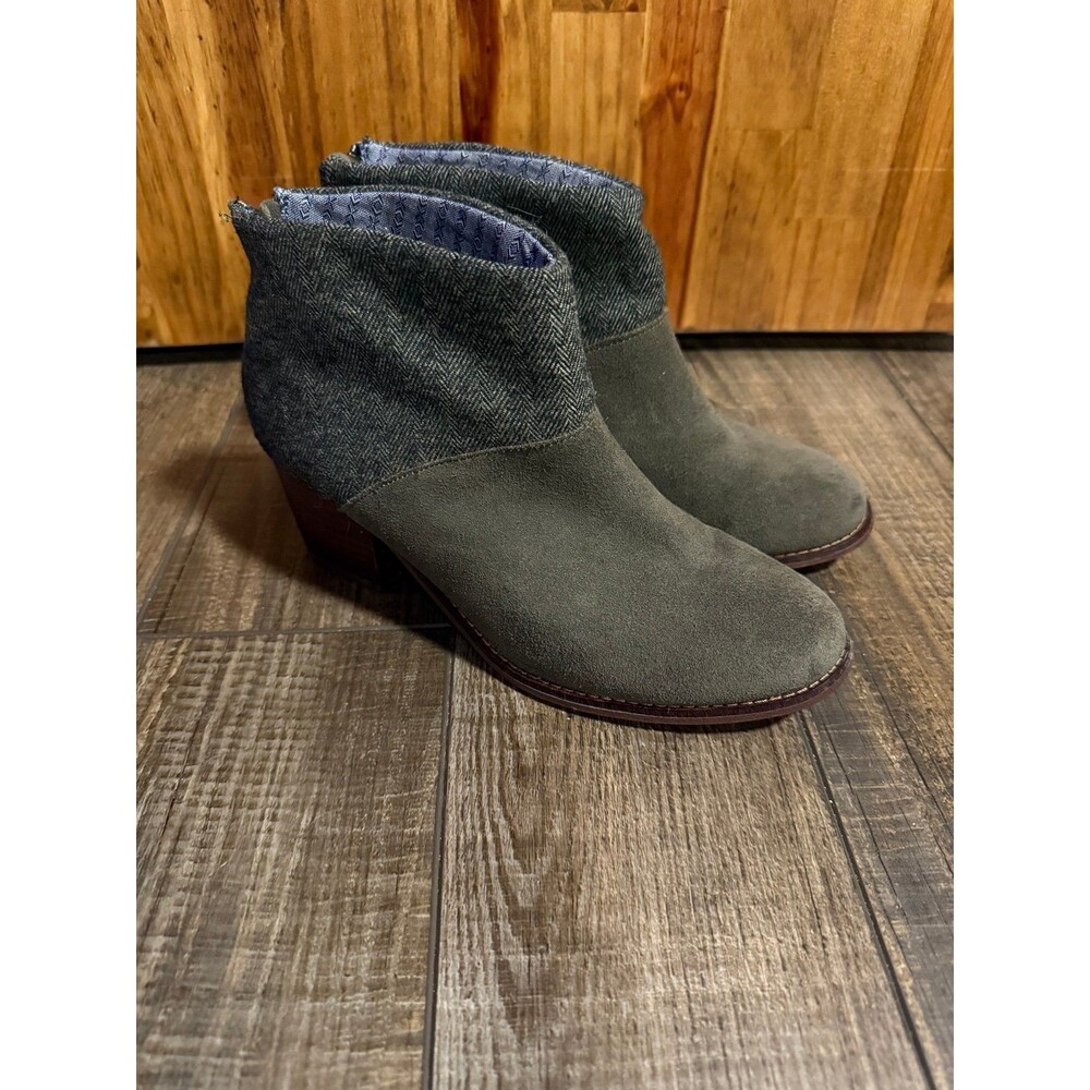 Tom’s Leila Ankle Boots Sz. 7 Tarmac Olive Suede